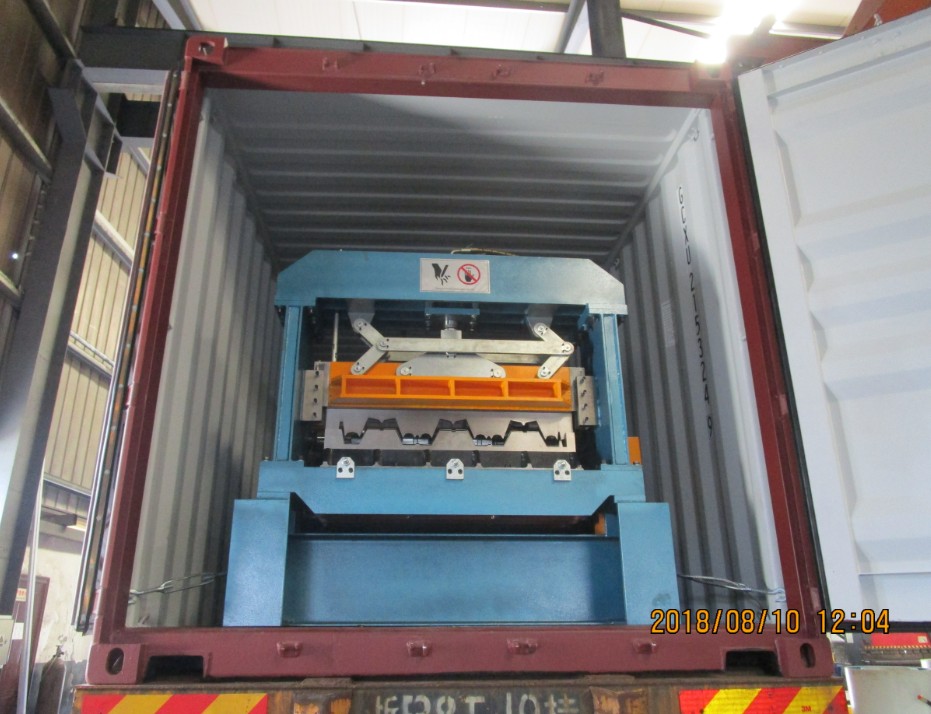 Профилегибочная машина для производства рулонных настилов европейского стандарта в Колумбию