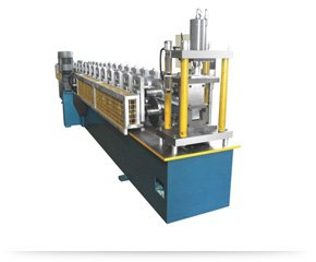 Машина для формирования шипов и гусениц