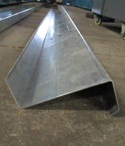 Прогон Z из профилегибочной машины для профилирования прогонов