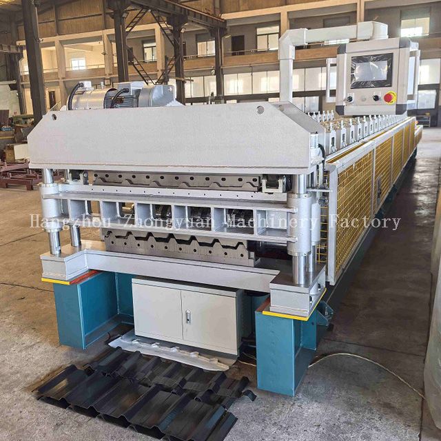 Профилегибочная машина для производства двухслойного рулона с электрической резкой для гофрированного картона