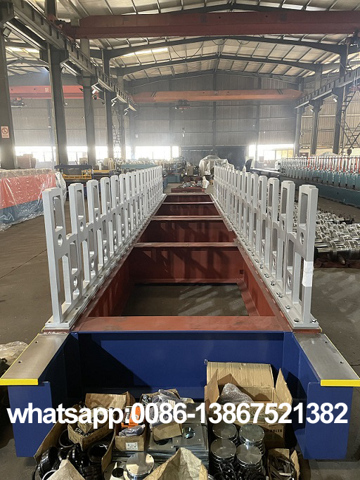 Профилегибочная машина для производства двухслойных валков Zhongyuan