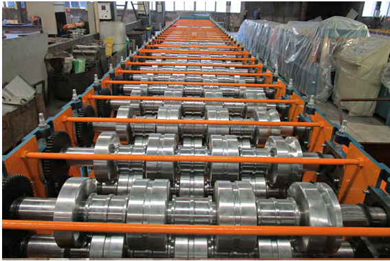 машина для производства рулонов крыши