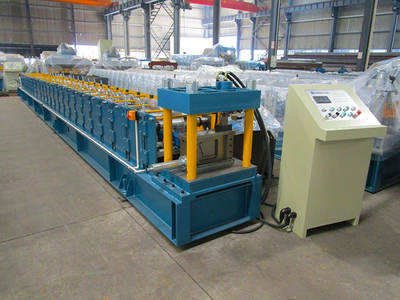 8-Gutter-machine