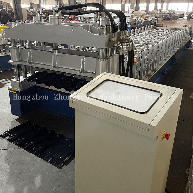 Профилегибочная машина для производства рулонной черепицы Metrocopo с коробкой передач