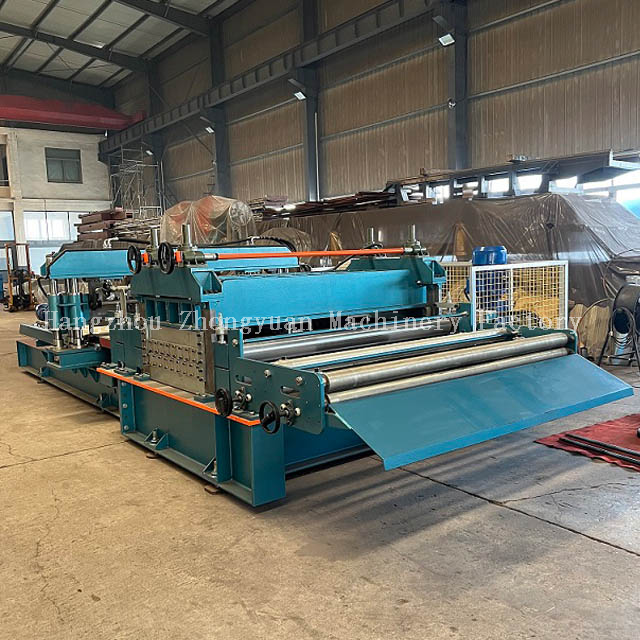 Zhongyuan 3,0*1830 отрезается по длине с помощью летучей резки