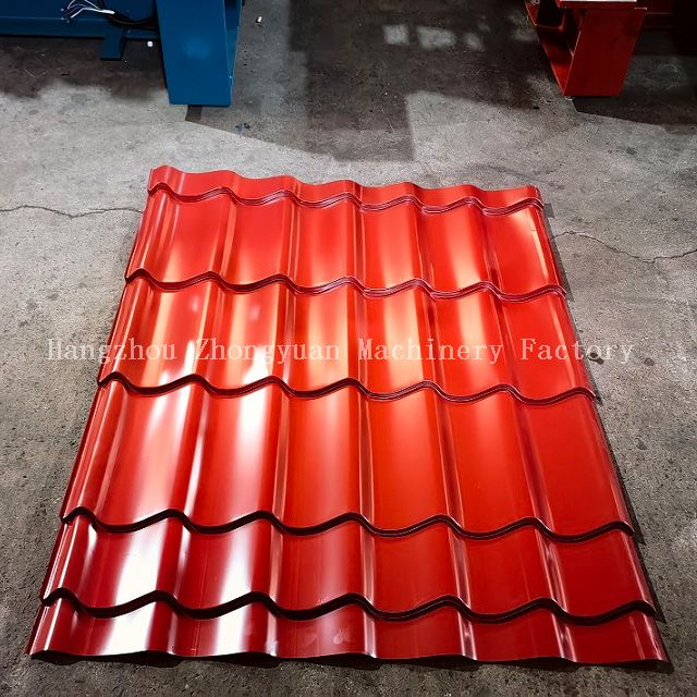 Продается высокоскоростная машина для изготовления черепицы.