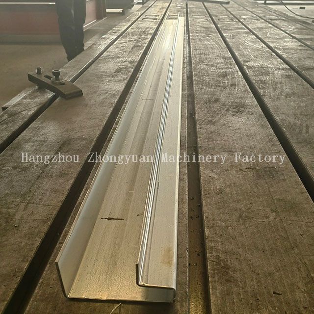 Специальный тип профилегибочной машины из нержавеющей стали C с высоким качеством